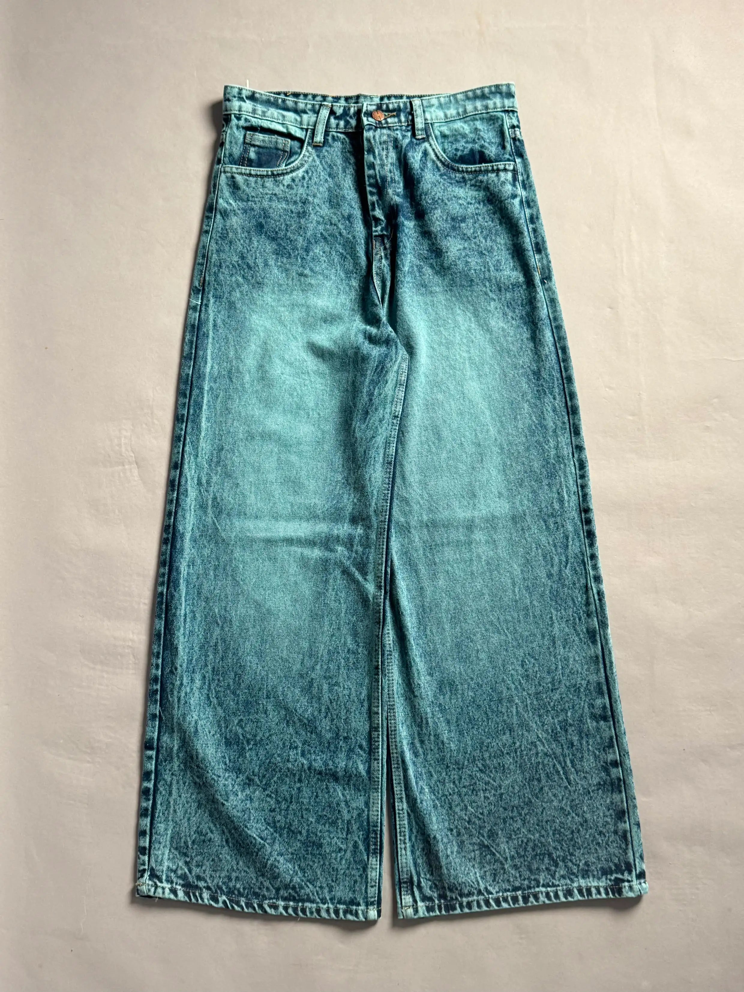 Mid-blue wash