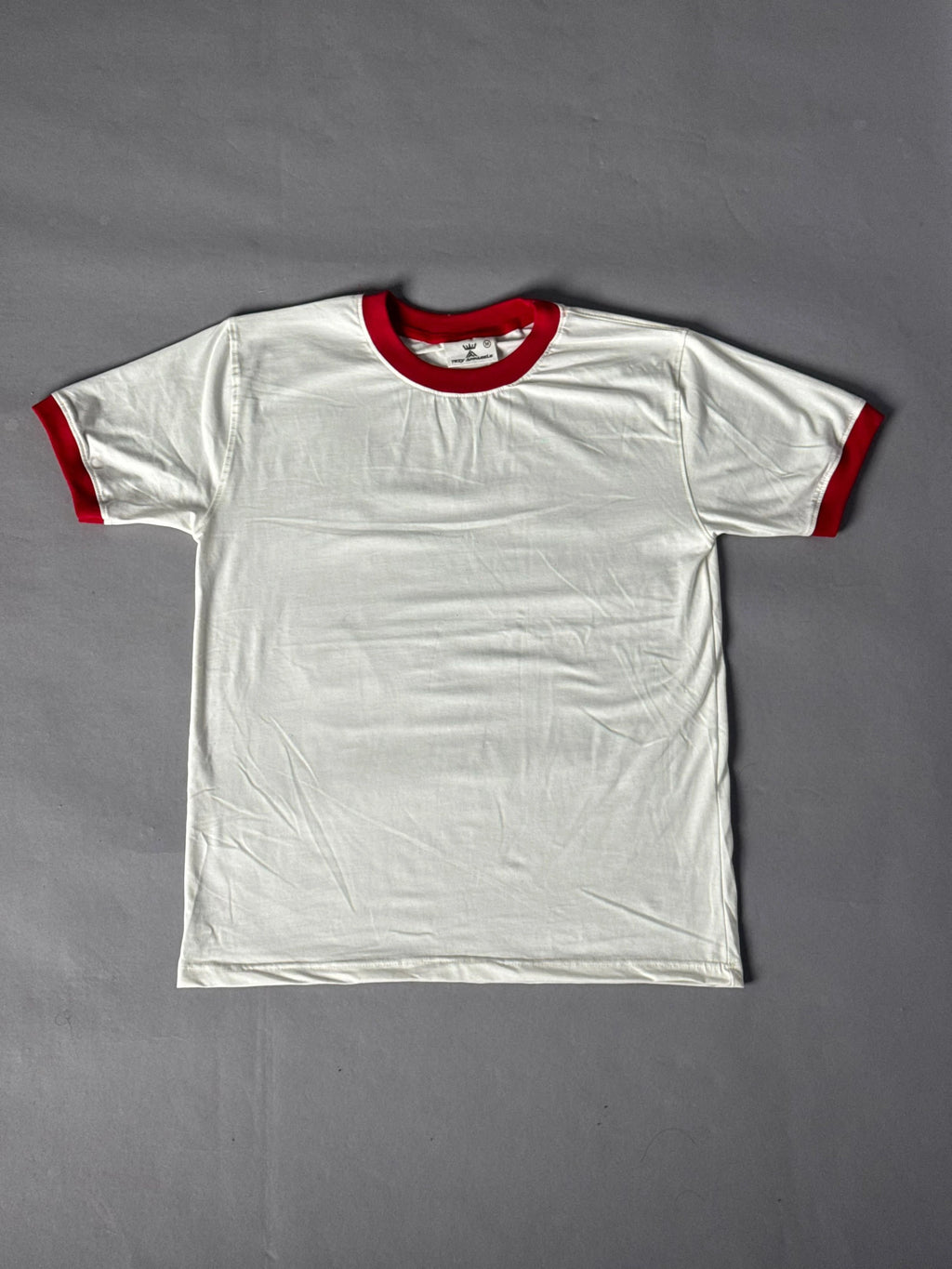 WHITE & RED RINGER